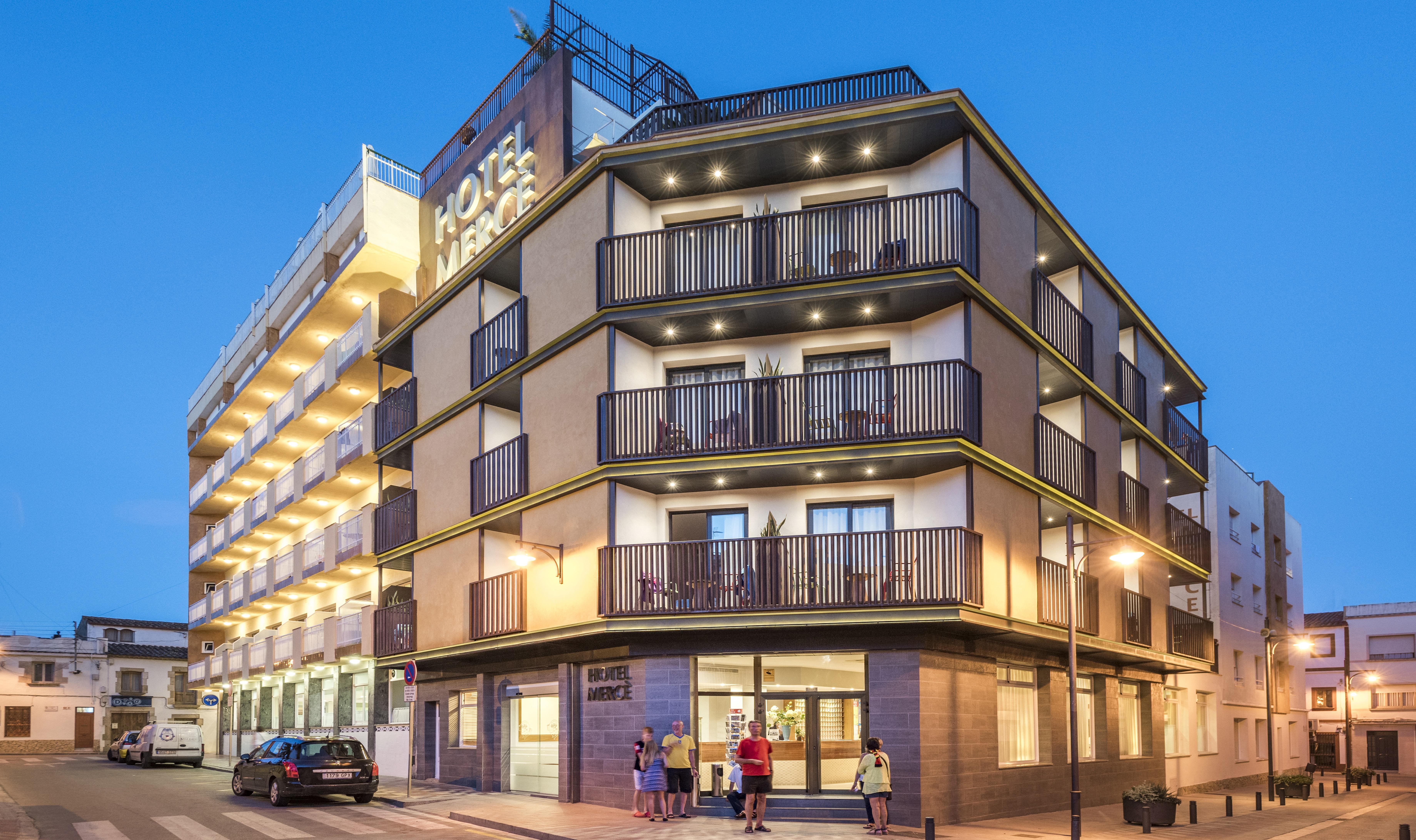 Merce Pineda de Mar Exterior foto